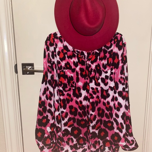 Straight from NY&Company for your Valentine look!  Never worn but no tags. - Picture 2 of 3